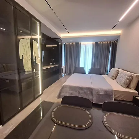 Luxury Aurora