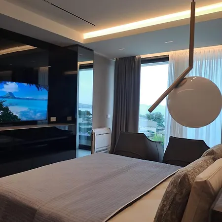 Luxury Aurora