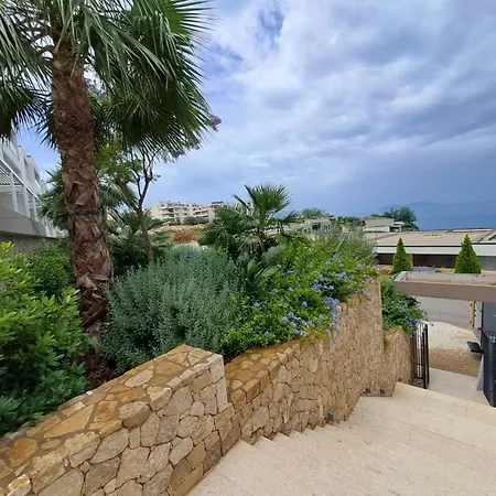 Luxury Aurora Apartmán *